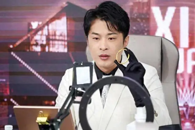 为啥辛巴经常怼人，被封号，却总能回归带货大主播之列？