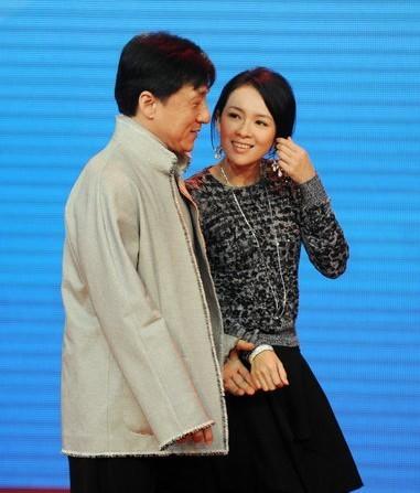 刘亦菲被成龙非礼事件_成龙抱过那些女明星_成龙非礼过的女明星数量